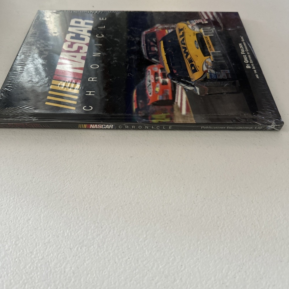 NASCAR Chronicle by Greg Fielden 2006 Hardcover - Picture 6 of 6